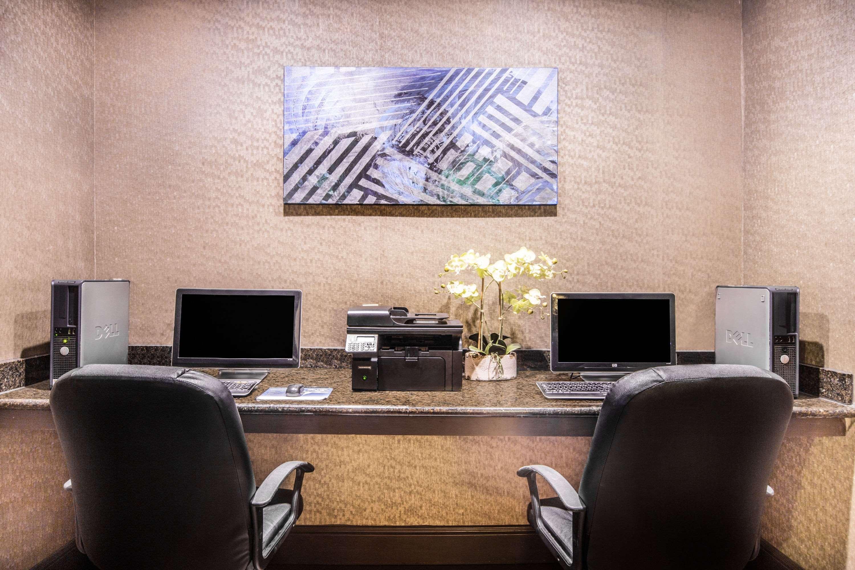 Baymont By Wyndham Dallas/ Love Field Exterior photo