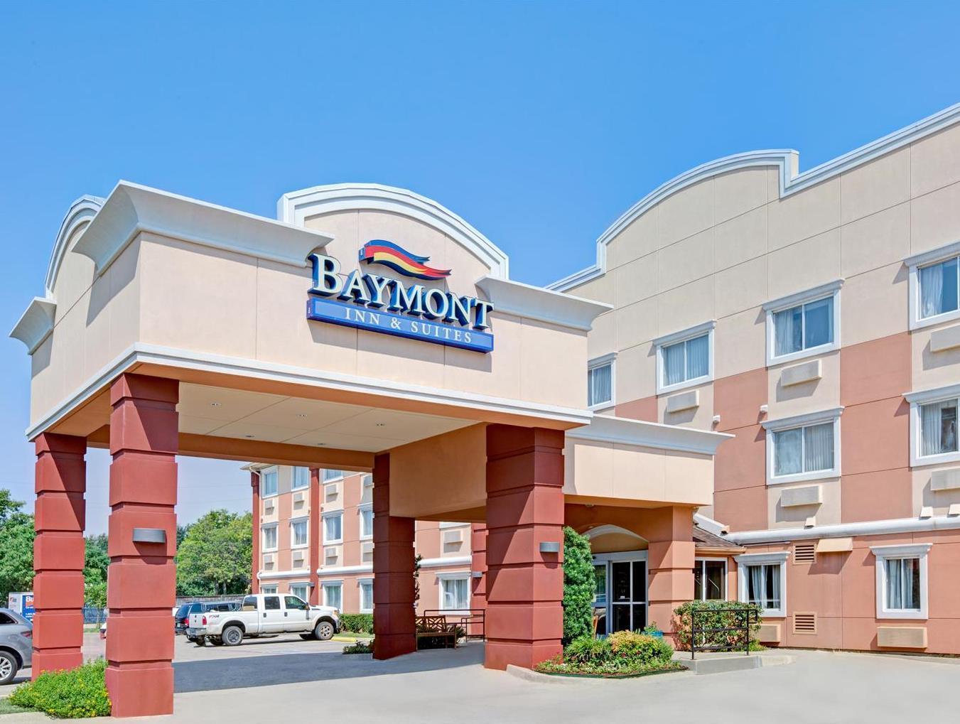 Baymont By Wyndham Dallas/ Love Field Exterior photo
