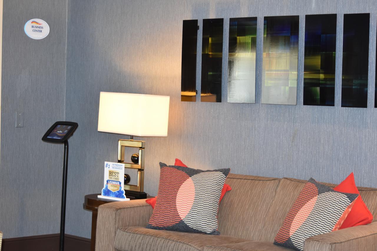 Baymont By Wyndham Dallas/ Love Field Exterior photo